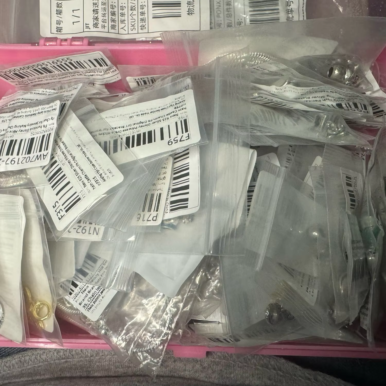 My experience buying charms from Rob Steins→